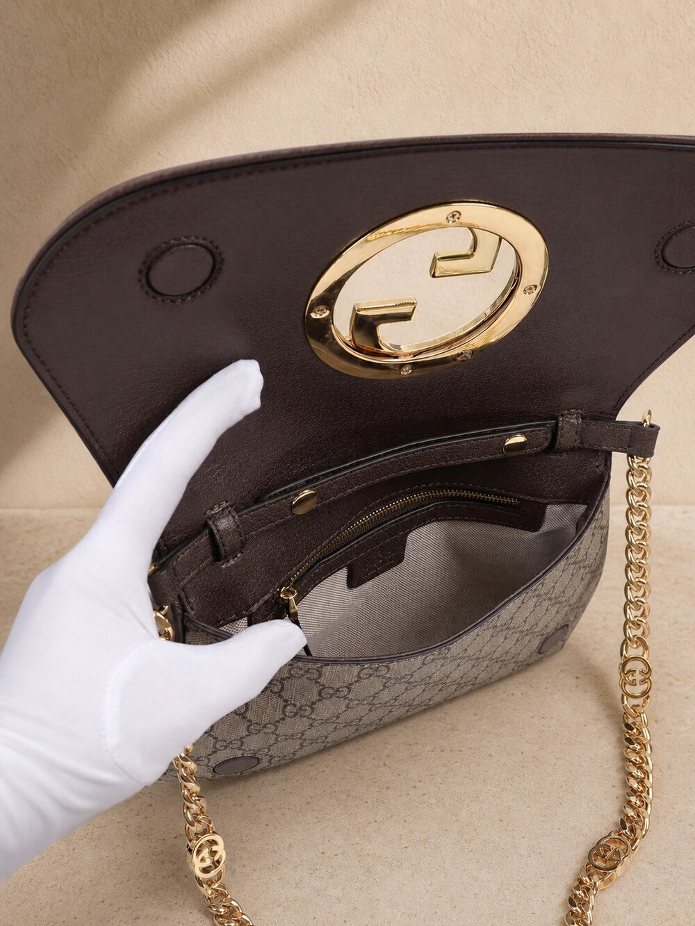 Gucci Medium Blondie Shoulder Purse in Beige Ebony GG Supreme - Picture 5 of 7
